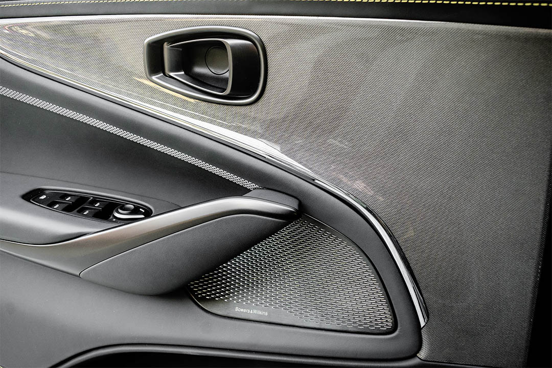 ASTON MARTIN_0017_AFL_5874-Edit dbx 23