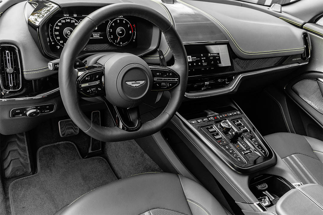 ASTON MARTIN_0018_AFL_5873-Edit dbx 22